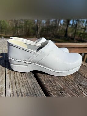 WHITE DANKOS SIZE 37